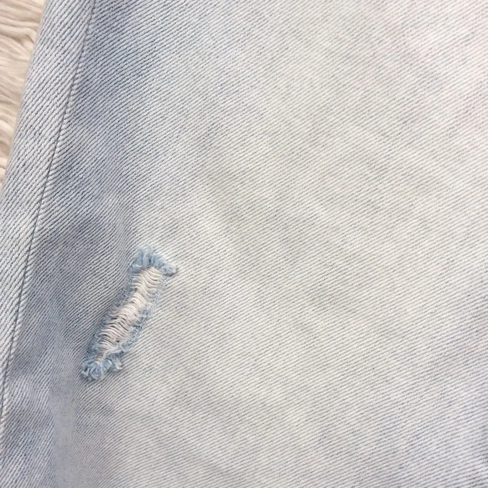 BlankNYC Ludlow Crop Girlfriend Jeans